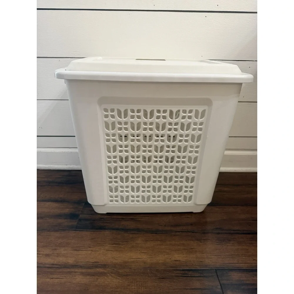 Rubbermaid vintage laundry